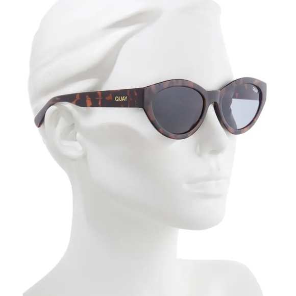 QUAY Totally Buggin Sunglasses Tortoise Blackout - Picture 6 of 9